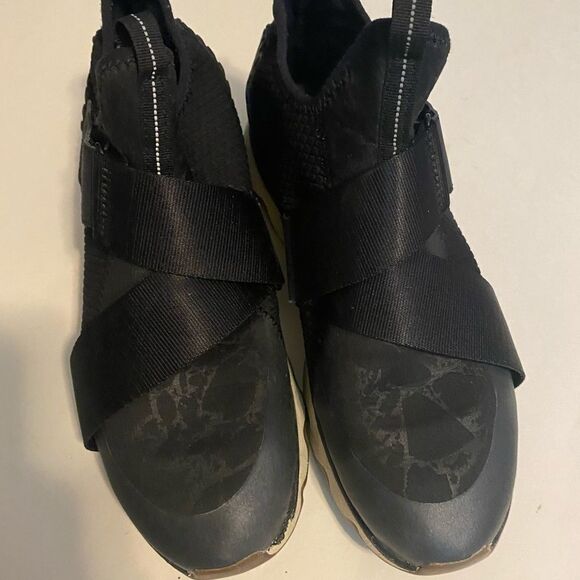 SOREL Kinetic black slip on adjustable hightop sneakers walking shoes black 9.5 - Picture 4 of 8